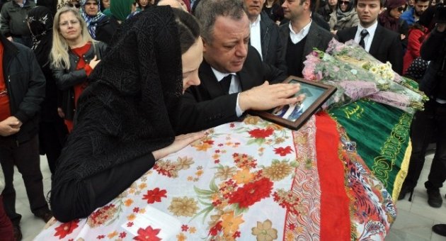 Şofbenden Zehirlenen Cemre Toprağa Verildi