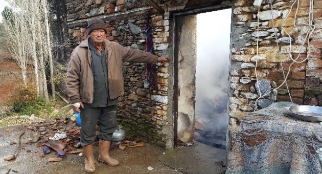 Soğuk Kış Günü 2016 Yılına Evsiz Girdiler