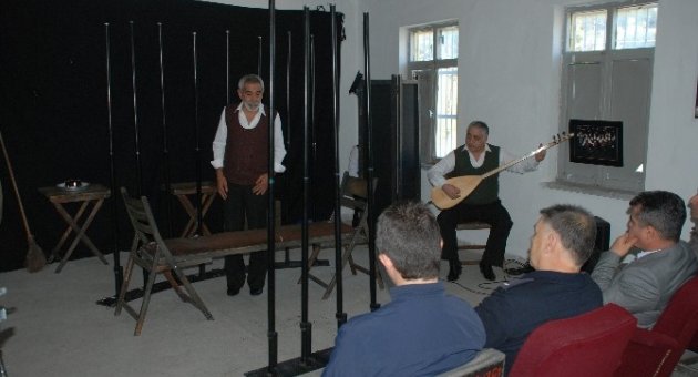 "son Kuşlar" Bayramiç Cezaevinde Sahnelendi