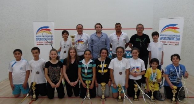 Squash Şenlikleri’nde Ödüller Sahiplerini Buldu