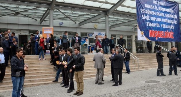 Stk’lar Ak Parti’nin Temayül Yoklamasında Oy Kullandı