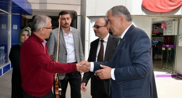 Su, Mudanya Esnafınını Dinledi