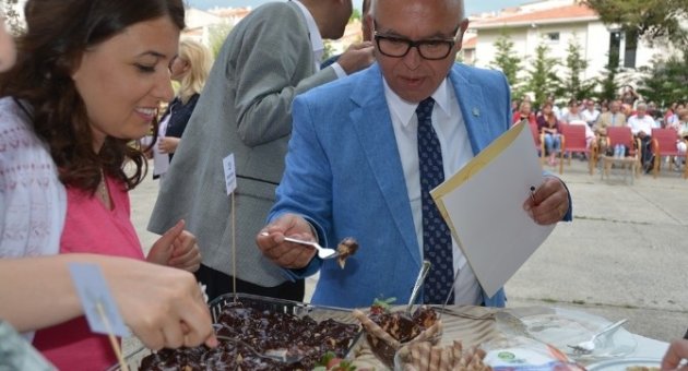 Süleymanpaşa Belediye Başkanı Eşkinat Hünerli Ellerin Lezzet Yarışmasına Katıldı