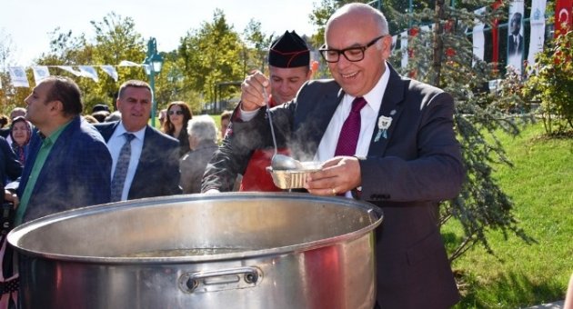 Süleymanpaşa Belediyesi Aşure Dağıttı