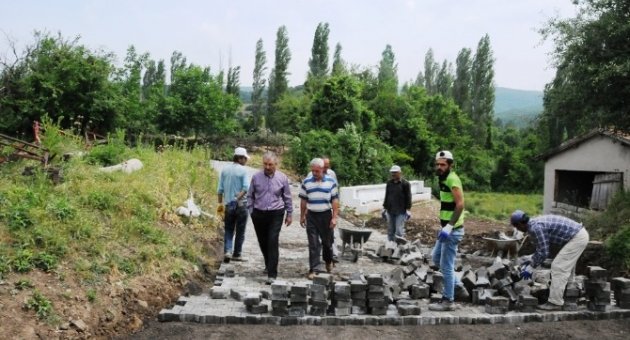 Süleymanpaşa’da Yol Yapım Çalışmaları En Uzak Mahalle Ormanlı’da Devam Ediyor