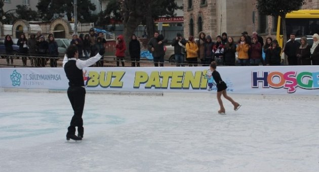 Süleymanpaş’da Buz Pateni Pisti Açıldı