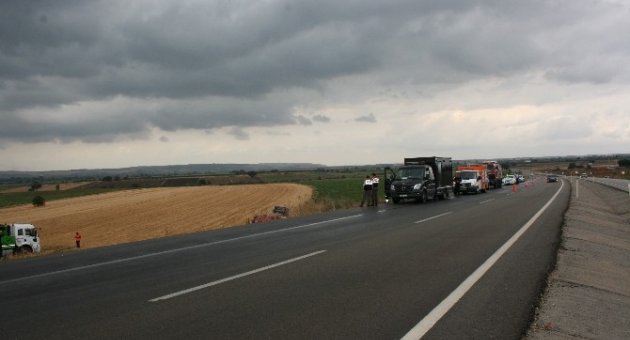 Sülfürik Asit Taşıyan Tanker Devrildi: 1 Ölü