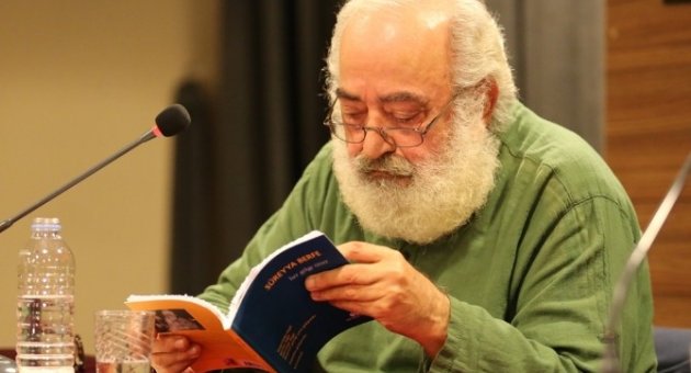 Süreyya Berfe: “şiir Artık Okunmuyor”