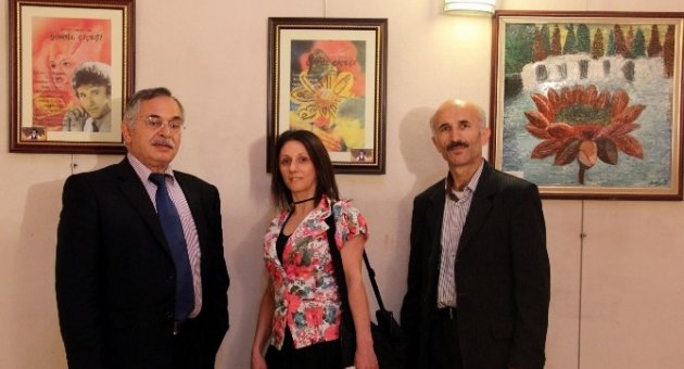 Suriyeli Ressamdan Anlamlı Sergi