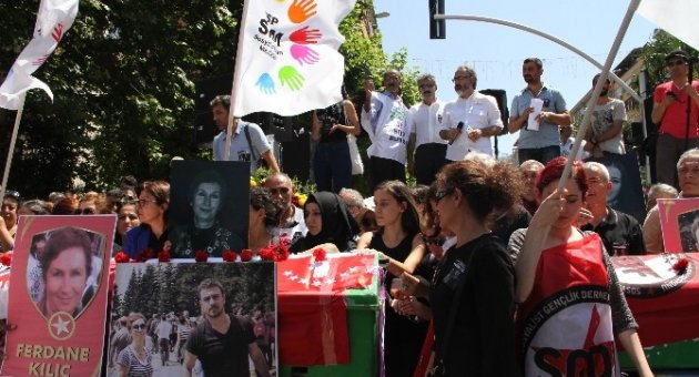 Suruç’taki Patlamada Ölen Anne Ve Oğlu İçin Bursa’da Tören Düzenlendi