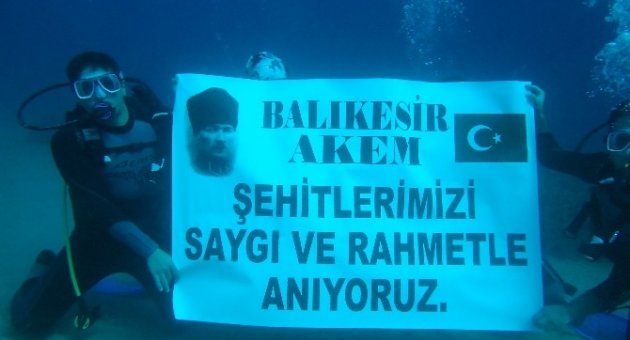 Suyun Altında Şehitleri Andılar