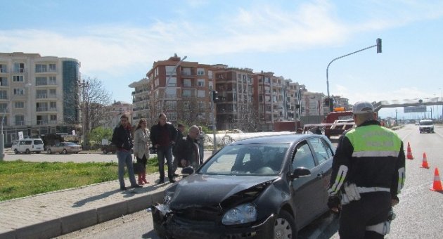 Takla Atan Araçta İki Kişi Yaralandı