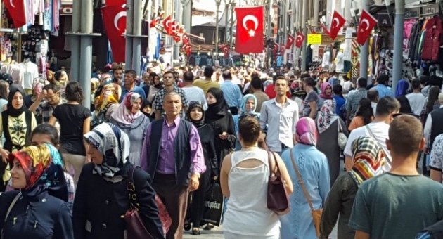 Tarihi Çarşıda Bayram Bereketi