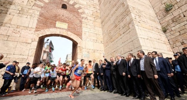 Tarihi Kent Koşusuna Afrikalı Sporcular Damgasını Vurdu