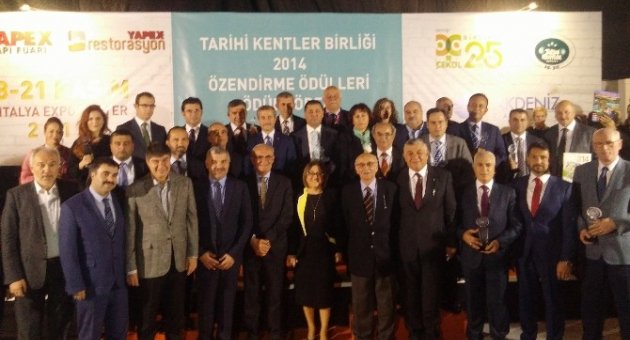 Tarihi Kentler Birliği’nden Tarihi Kent Tire’ye Ödül