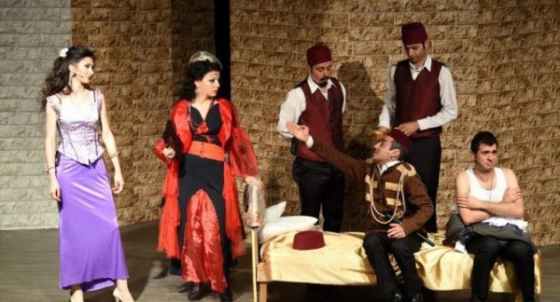 Tarihsel Komedi ’bir Şehnaz Oyun’ Aliağa’da Sahnelendi