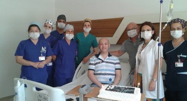 Tedavi Zamanının Daraldığı Lösemili Genç İçin Ayvalık Ayakta