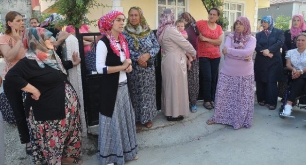 Tekirdağ’da Apartmanın Zemin Katına Kurulan Baz İstasyonuna Tepki