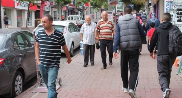 Tekirdağ’da Havalar Serinledi, Vatandaşlar Rahat Nefes Aldı