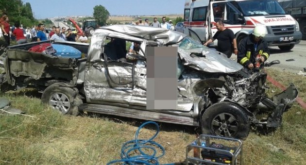 Tekirdağ’da Katliam Gibi Kaza: 3 Ölü, 2 Yaralı