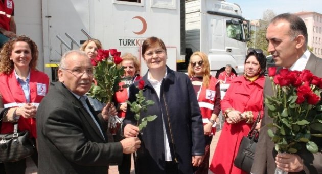Tekirdağ’da Kutlu Doğum Haftasında Vatandaşlara Lokma Dağıtıldı