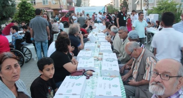 Tekirdağ’da Mahalle İftarları Başladı