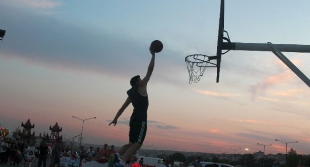 Tekirdağ’da Sokak Basketbolu Heyecanı