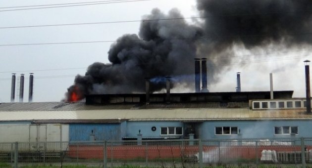 Tekirdağ’da Tekstil Fabrikası Alev Alev Yandı