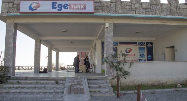 Televizyon Mühürlenince Sokaktan Yayına Devam Ediyorlar