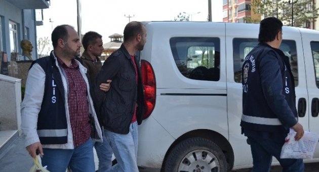 Teyp Hırsızları Kaçamadı