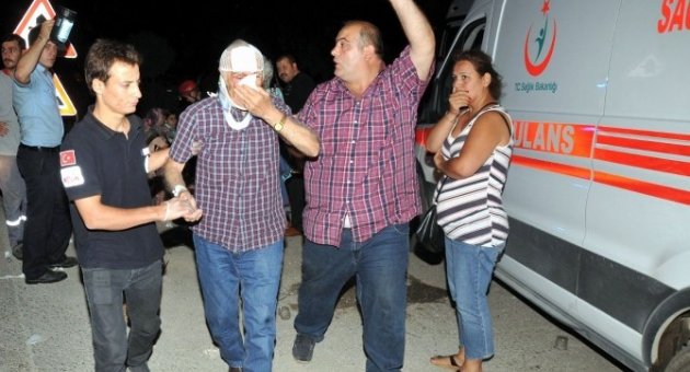 Tır İle Otobüs Birbirine Girdi; 3’ü Ağır 33 Yaralı