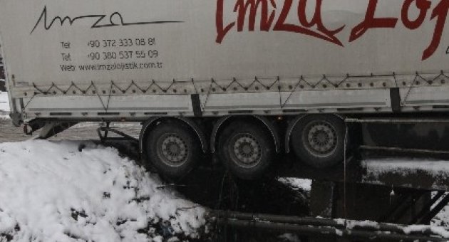 Tır Köprüye Sığmadı