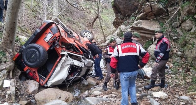 Tire’de Cip Uçuruma Yuvarlandı: 3 Ölü
