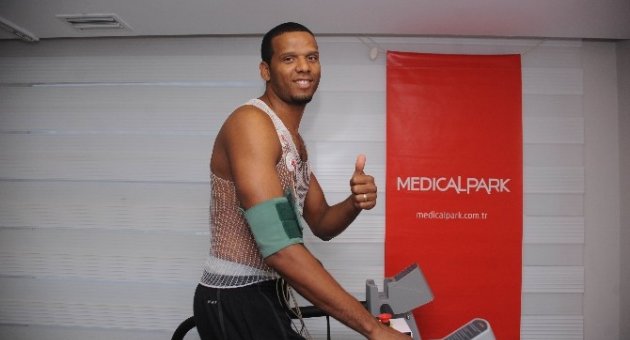 Tofaş’ın Yeni Transferi Samuel Mejıa Sağlık Kontrolünden Geçti