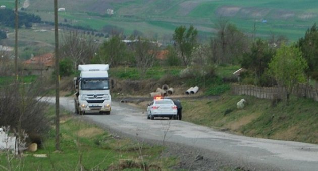 Tonaj Sınırını Aşan Tırlara 14 Bin 640 Tl Ceza