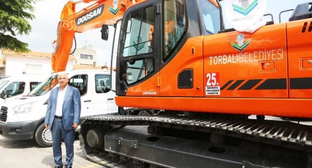 Torbalı Belediyesi, Alt Yapı Araç Filosunu Genişletti
