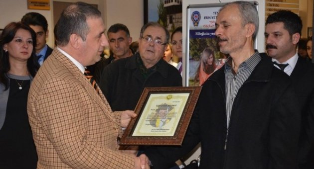 Trafik Kazasında Hayatını Kaybeden Öğrencinin Adı Konferans Salonunda Yaşayacak