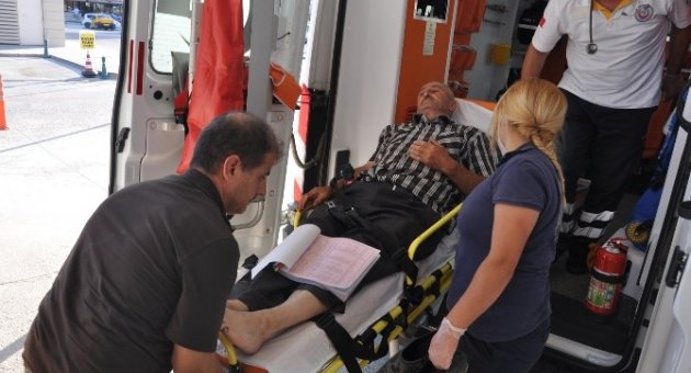 Traktör İle Kamyonetin Çarpıştığı Kazada Can Pazarı