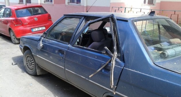 Traktörün İlaç Pompası Aracın İçine Girdi