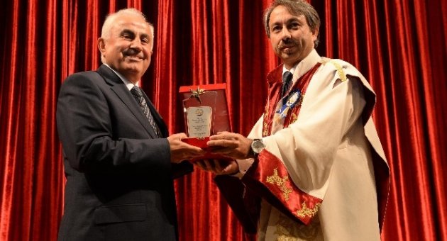 Trakya Üniversitesi ’akademik Başarı Ve Mezuniyet Töreni’ Yapıldı