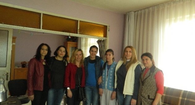 Tsd Kadın Kolları, Trakya Gecesi’nden Elde Edilen Gelirle Erzak Çantası Dağıttı