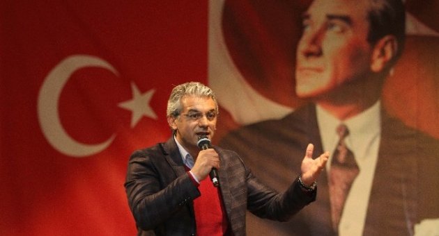 Tuncay Özkan Karşıyaka’da Söyleşiye Katıldı