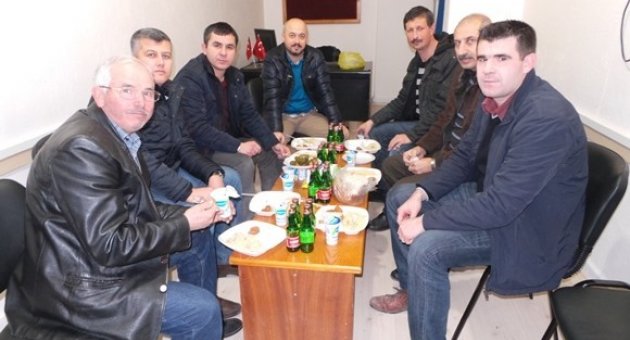 Türk Eğitim-sen’den Üyelerine Pilav İkramı