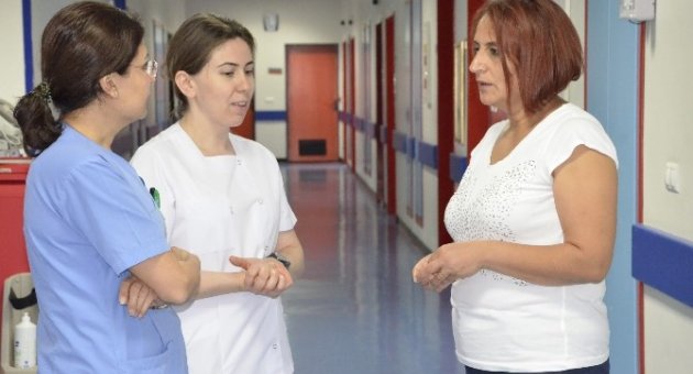 Türk Sağlık-sen Üniversiteler Şube Başkanı Yasemin Zengin: