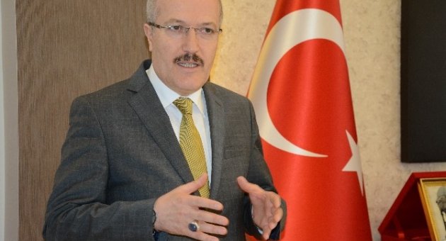 "türkiye’de Çöpe Atılan Ekmeklerle 18 Havaalanı Yapılabilir"