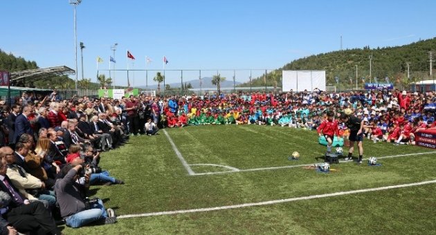 U-12 İzmir Cup Selçuk Efes Tesisleri’nde Start Aldı