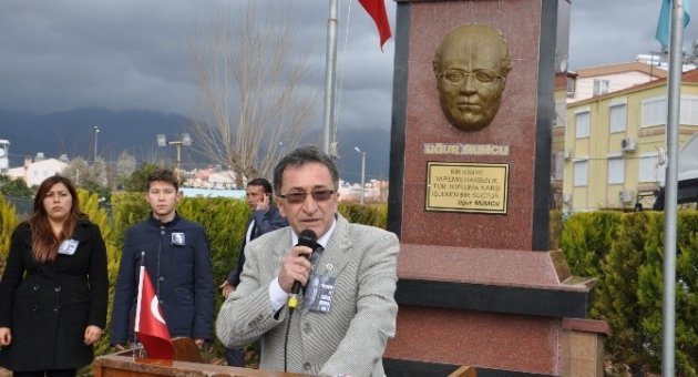 Uğur Mumcu, 22. Yılında Edremit’te Yoğun Bir Katılımla Anıldı