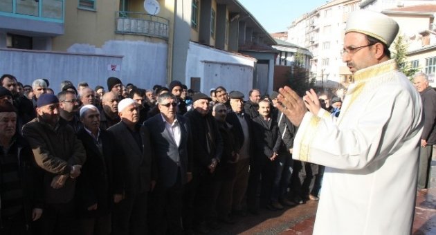 Ülkücülerden Gıyabi Cenaze Namazı