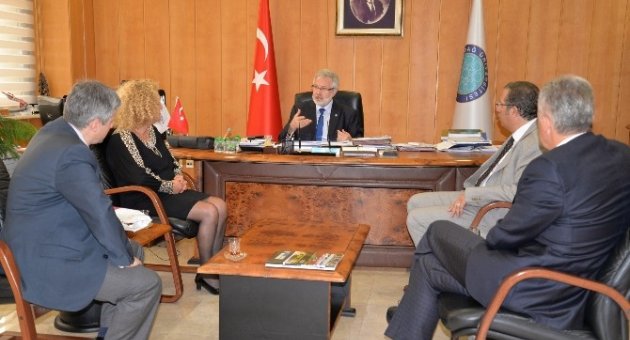 Uludağ Üniversitesi Rektörü Ulcay’dan Mezunlara Müjde