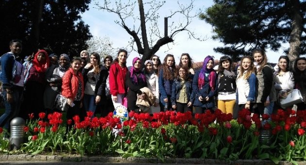 Uluslararası Öğrenciler Tarihi Başkentleri Tanıyor